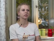 Pixie Uses An Anal Plug While Masturbating 3/16