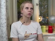 Pixie Uses An Anal Plug While Masturbating 8/16