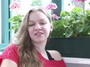 Deutsche Studentin wird ganz feucht als sie sich befriedigt 14/16