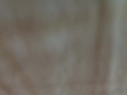 【素人】実家の布団の中でオナニー❤親入ってきてハプニングあり💦肛門にティッシュついてた💦❤ 3/16