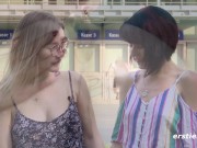 Deutsche Blondine wird von Freundin anal mit Dildo penetriert 10/16