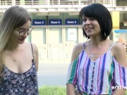 Deutsche Blondine wird von Freundin anal mit Dildo penetriert 16/16