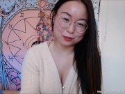 Yiming Curiosity 依鸣 - 2022 新年生活更新！应你们要求我说中文啦！- 中国留学生 美女网红主播 10/16