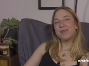 Heißes Bayrisches Mädl vergnügt sich vor Kamera 15/16