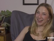 Heißes Bayrisches Mädl vergnügt sich vor Kamera 16/16