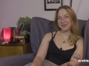 Heißes Bayrisches Mädl vergnügt sich vor Kamera 6/16