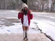 Napalona dziewczyna przy drodze z ekstremalnym orgazmem 14/16