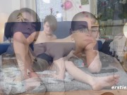 Polyamoröse Berliner Mädels vögeln miteinander 5/16