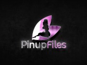 Watch Lana Kendrick squeezes her huge boobs as she fit her blue bra 1/16