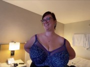 Watch Lana Kendrick squeezes her huge boobs as she fit her blue bra 9/16