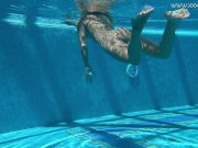 Russian pornstar hot babe Mary Kalisy strips underwater 15/16