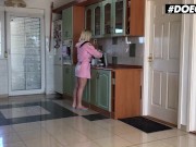 DOEGIRLS - Delivery Man Gets Invited By Zazie Skymm For A Hot Sex Session 3/16