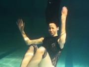 Lesbians and solo girls make out underwater 6/16