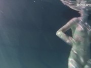Lesbians and solo girls make out underwater 9/16