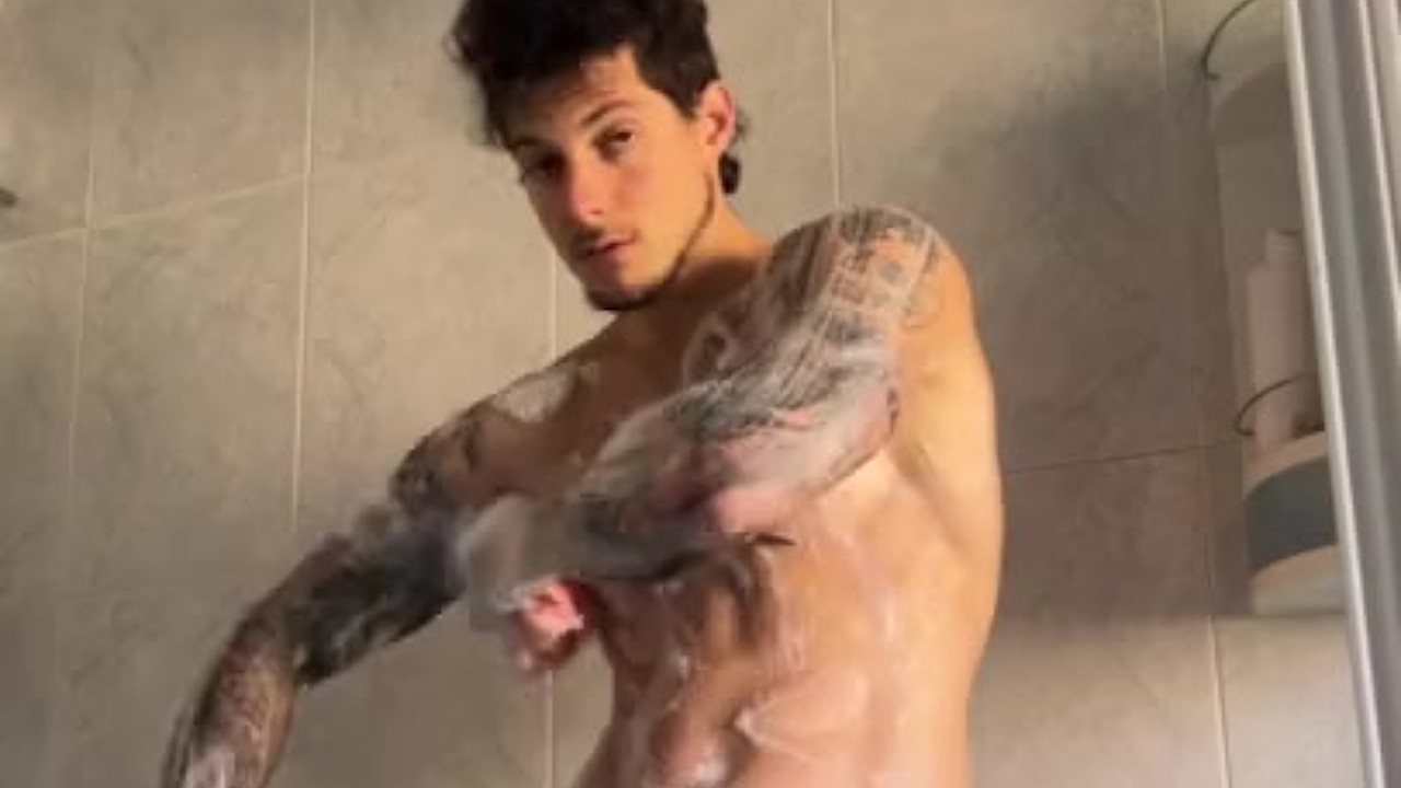 Hot Naughty Shower💦💦 OnlyFans BoyGym Male Model - RedTube