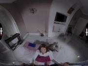 DARK ROOM VR - One Juicy Lesson Made Her Top A Girl 8/16