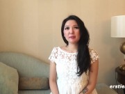 Exhibitionistin zeigt wie sie am liebsten masturbiert 15/16