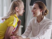 WOWGIRLS Exceptionally beautiful girls Nancy A and Kira licking each other's nipples and pussies 1/16