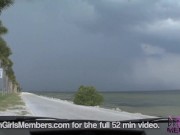 Flashing Got Her Worked Up So She Had To Cum 6/16