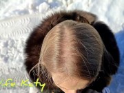 Fucked a beauty on the side of the road in winter and finished her pussy 1/16