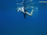 Enjoy thick chicks underwater lesbians 8/16