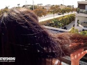 mi novia me pide que me la folle en el balcón y no creerás lo que pasó 15/16