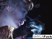 Sexy Shyla Stylez's Smoking Fetish 13/16