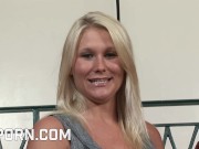 Hot making off of busty american pornstar Juliana Jolene 1/16