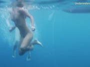 Enjoy Aneta in every pose in the pool 13/16