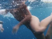 Enjoy Aneta in every pose in the pool 14/16