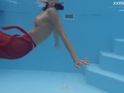 Petite ultra hot pornstar Hermione Ganger in the pool 13/16