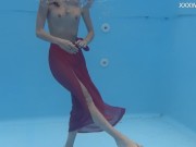 Petite ultra hot pornstar Hermione Ganger in the pool 6/16