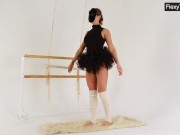 Spreading her legs and wearing a mask Myra Zavisalo 4/16