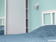 Gets an orgasm from handjob in bed 1/16