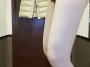 淫乱OLがマイクロビキニを着て騎乗位ディルドオナニー 2/16