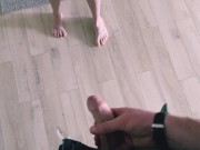 A realtor with glasses showed the apartment but could not refuse a big dick and sperm on her face in 3/16