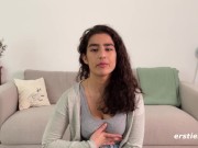 Sexy Babe Gets Her Groove On 13/16