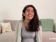 Sexy Babe Gets Her Groove On 3/16