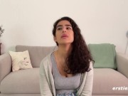 Sexy Babe Plays With a Dildo 15/16