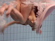 Teens enjoy public swimming pool to be horny 10/16