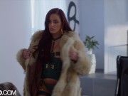 SLAYED Gorgeous Vanna ditches her BF for delicious Aria 3/16