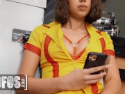 Mofos - Kimora Quin Thinks That It's Only Fair That She Sees Charles' Cock Since He Saw Her Pussy 1/16