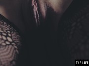 Watch this babe fingerbang her soaked pussy to an intense orgasm 2/16