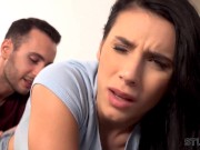 STUCK4K. Roommate can help Nelly Kent but he wants to fuck her in return 6/16