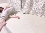 (個人撮影）BL漫画見ていたらムラムラ、プライベートな本気オナニーでびくんびくん♡足ピン（素人日本人）BL 만화를보고 흥분하고 사적인 심각한 자위행위에 놀랐다.♡ 4/16