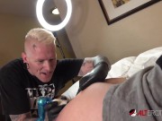 Big tit alt chick gets inked in a hotel room 14/16