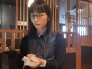 淫乱OLが休日に1人で焼肉を食べる① 2/16