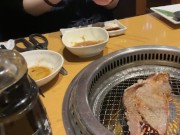 淫乱OLが休日に1人で焼肉を食べる① 9/16