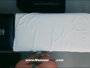 (FullVideoCum) American milf goes to the masseur for pain. This perverted masseur takes 1/16
