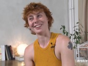 Offene Berlinerin masturbiert leidenschaftlich vor Kamera 13/16